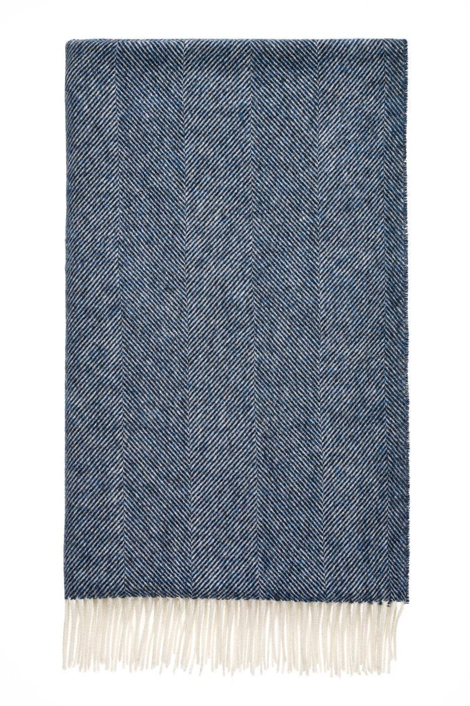 Plaid Chevrons Bleu Foncé - Laine Vierge Pure - 140x185 - Bronte by Moon Scotland