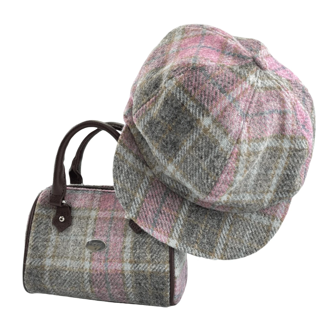 Dames Cap Zacht Roze Buchanan Geruit - one size - Harris Tweed - Glen Appin of Scotland by MoodCompanyNL