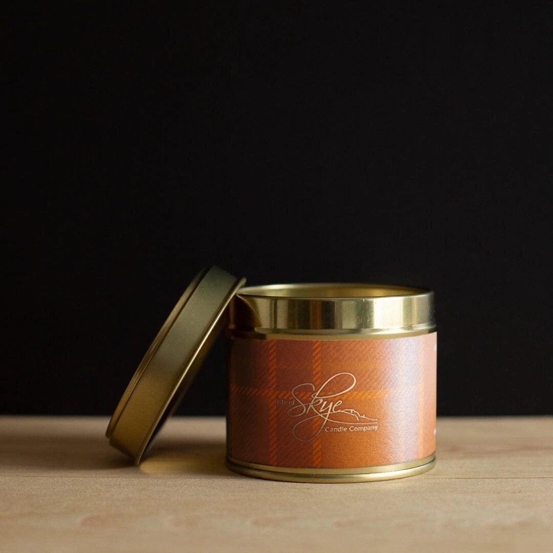 Geurkaars Island Whisky Blikje - 45 uur - Sojawas - Isle of Skye Candle by MoodCompanyNL