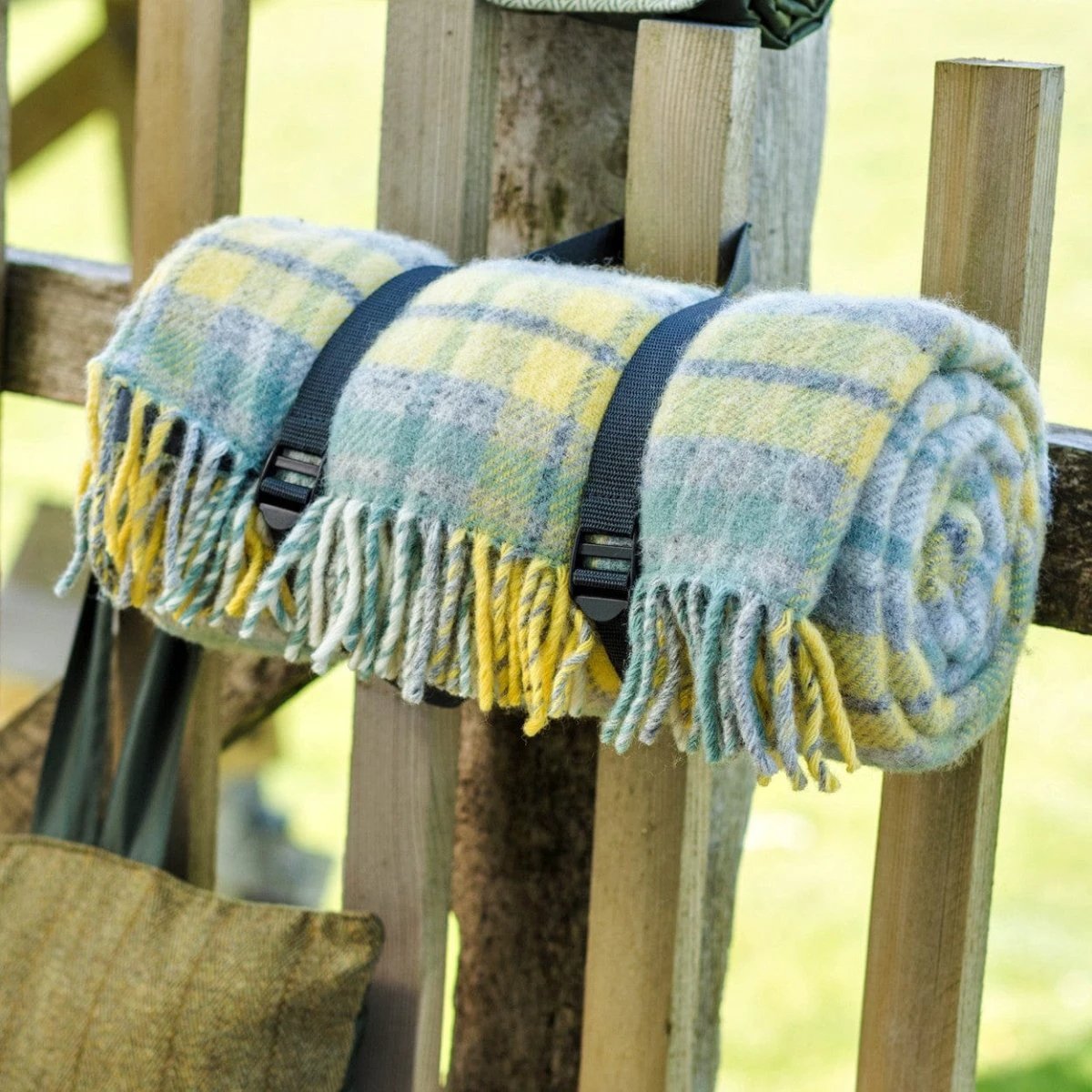 Picknickkleed Polo Geruit Geel (Ocean) - Wol - Waterdicht - 145x183cm - Tweedmill by MoodCompanyNL