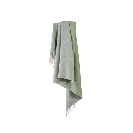 Plaid Dartmoor Groen en Grijs (Ice Green) -voor en achterzijde verschillend - 150x183 - Nieuw Wol - Tweedmill UK by MoodCompanyNL