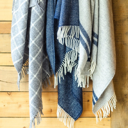 Plaid Visgraat 2 streep Grijs en Blauw - 150x183 - Nieuw Wol - Tweedmill UK by MoodCompanyNL