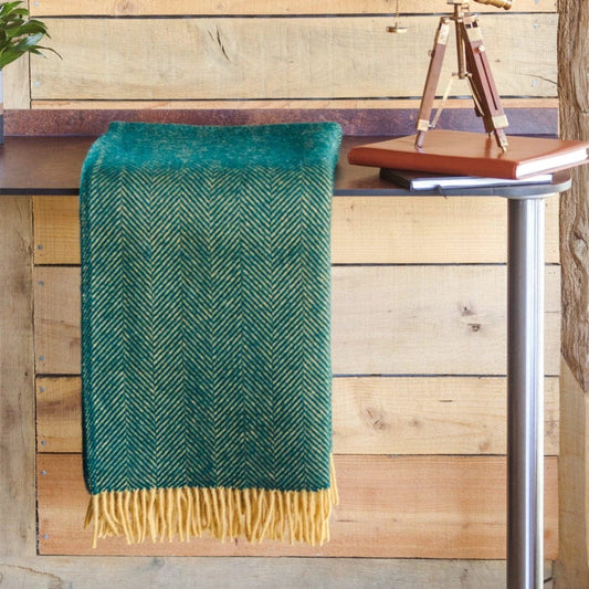 Plaid Visgraat Smaragd Groen en Mosterd Geel (Emerald and Mustard) by MoodCompanyNL