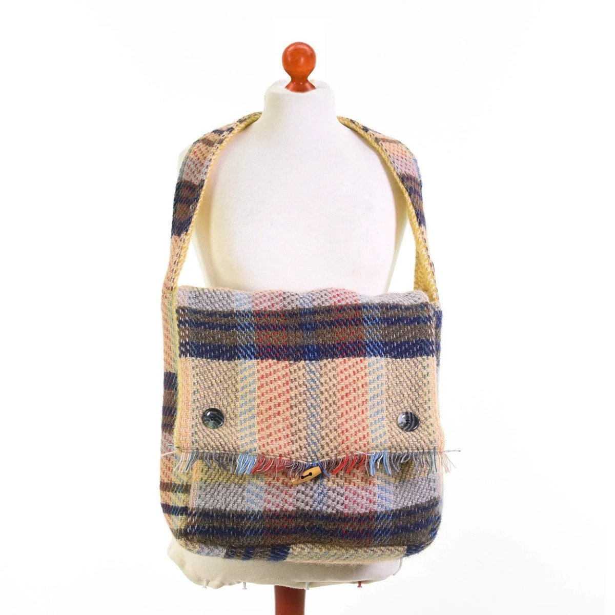 Unieke Schoudertas van gerecycled materiaal by MoodCompanyNL
