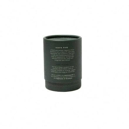 MoodCompanyNL - Geurkaars Dennengeur (Scots Pine) Mini - 20 uur - Sojawas - Isle of Skye Candle - 5060346381671