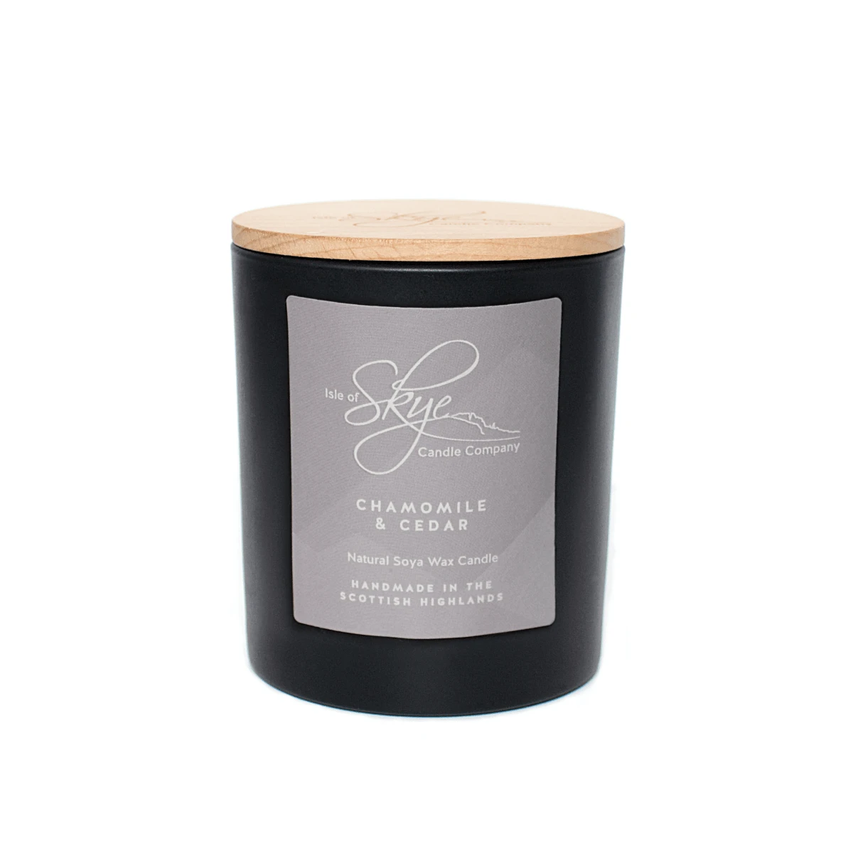 Geurkaars Kamille en Cederhout Large - 45 uur - Sojawas - Isle of Skye Candle by MoodCompanyNL