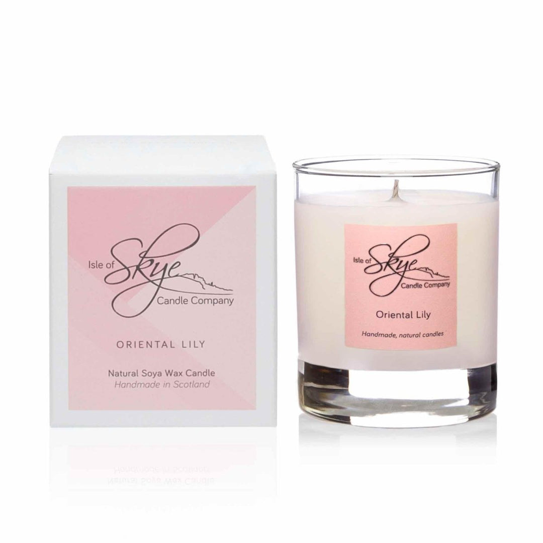 MoodCompanyNL - Geurkaars Oosterse Lelie (Oriental Lily) Small - 30 uur - Sojawas - Isle of Skye Candle - 5060346380476