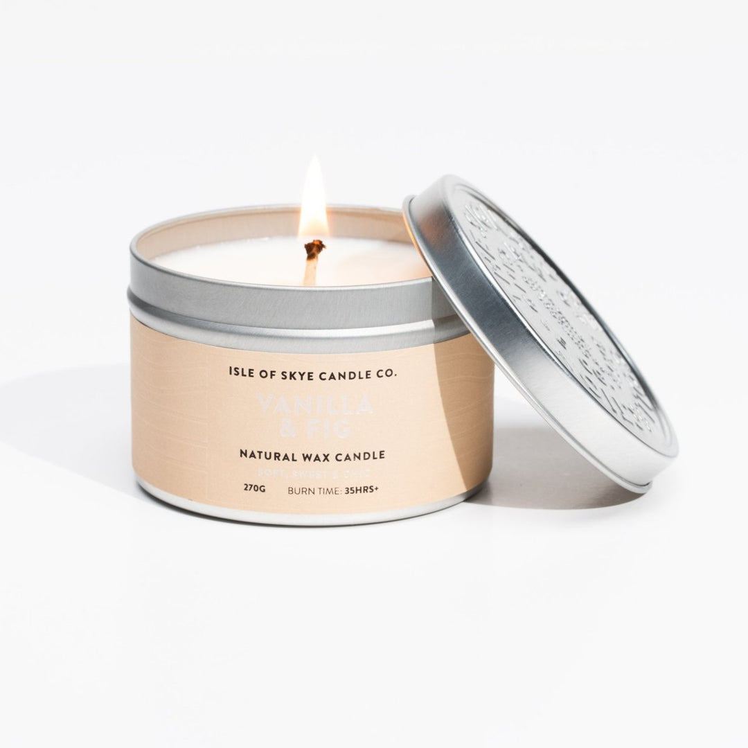 Mood Company - Geurkaars Vanille en Vijg Blikje - 30 uur - Sojawas - Isle of Skye Candle - 5060346380339