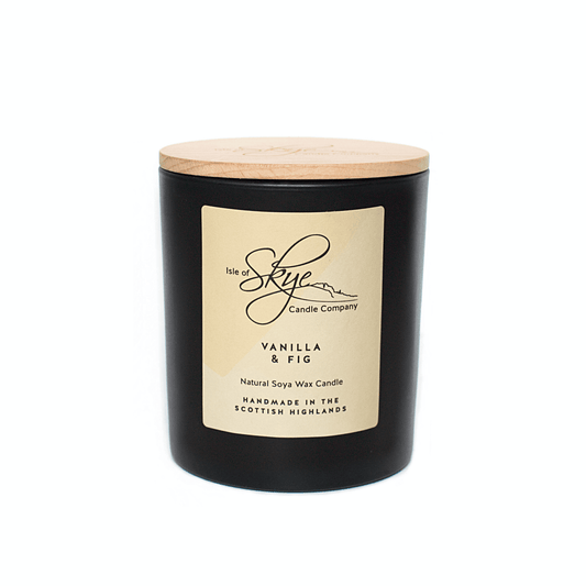 MoodCompanyNL - Geurkaars Vanille en Vijg Large - 45 uur - Sojawas - Isle of Skye Candle - 5060346380315