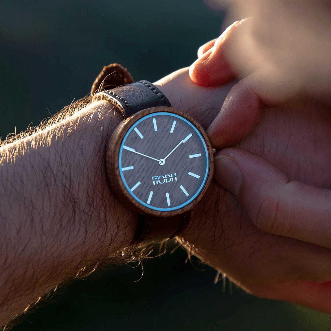 MoodCompanyNL - Handgemaakte Whiskywatch uit Schotland | Horloge van whiskyvaten met bruin leer - 6091022588533