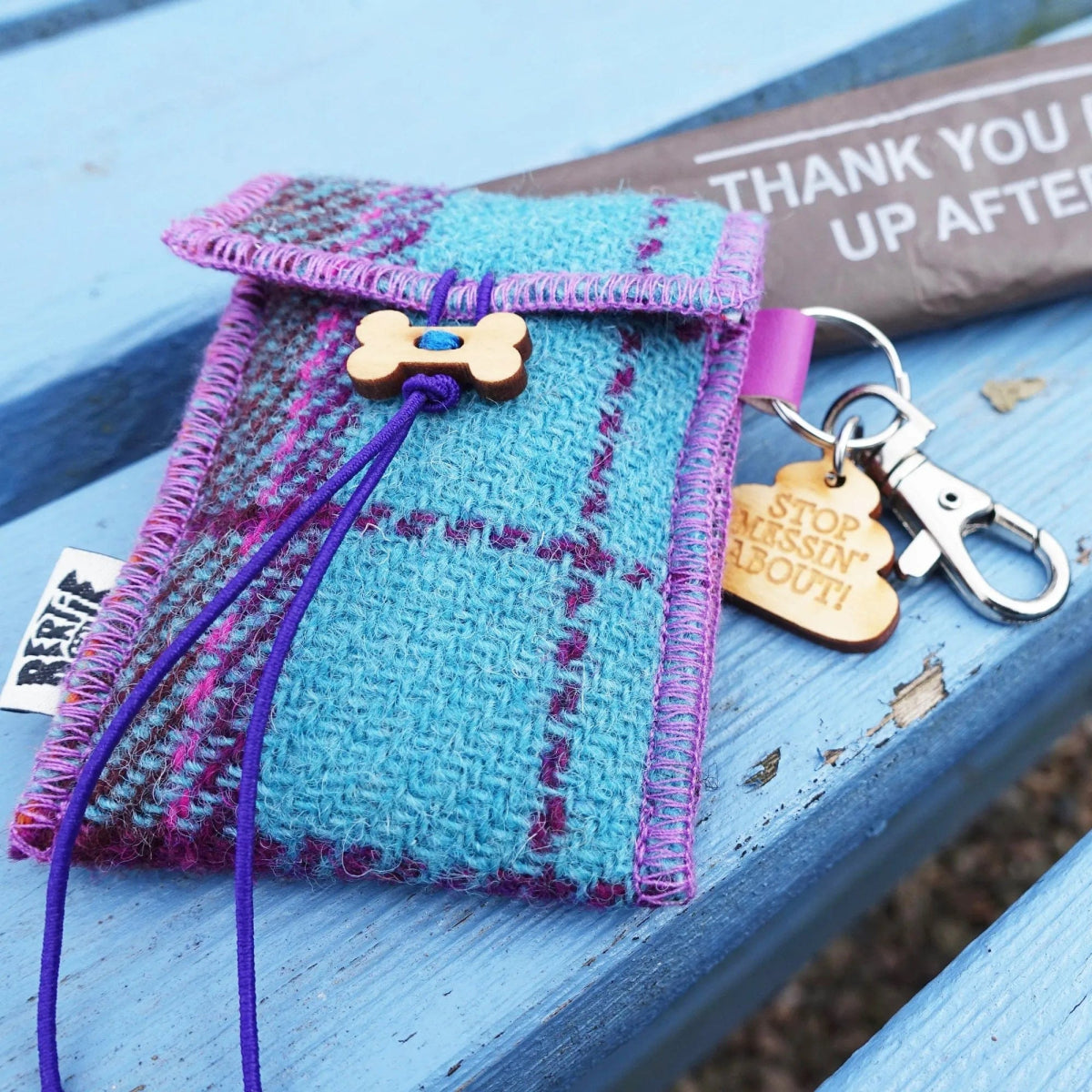 MoodCompanyNL - Harris Tweed Houder voor hondenpoep zakjes Groenblauw - 6095634225282