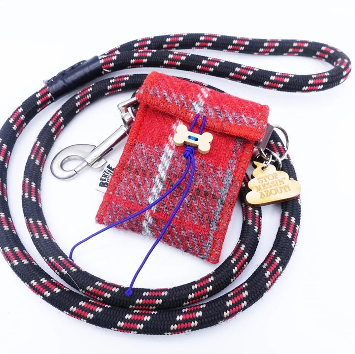 MoodCompanyNL - Harris Tweed Houder voor hondenpoep zakjes Rood - 6095640094049