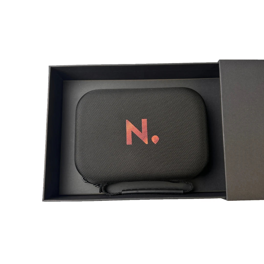 MoodCompanyNL - Outdoor Set – American Oak Flask & Glazen met houten voet in luxe cadeauverpakking - 6151217416420