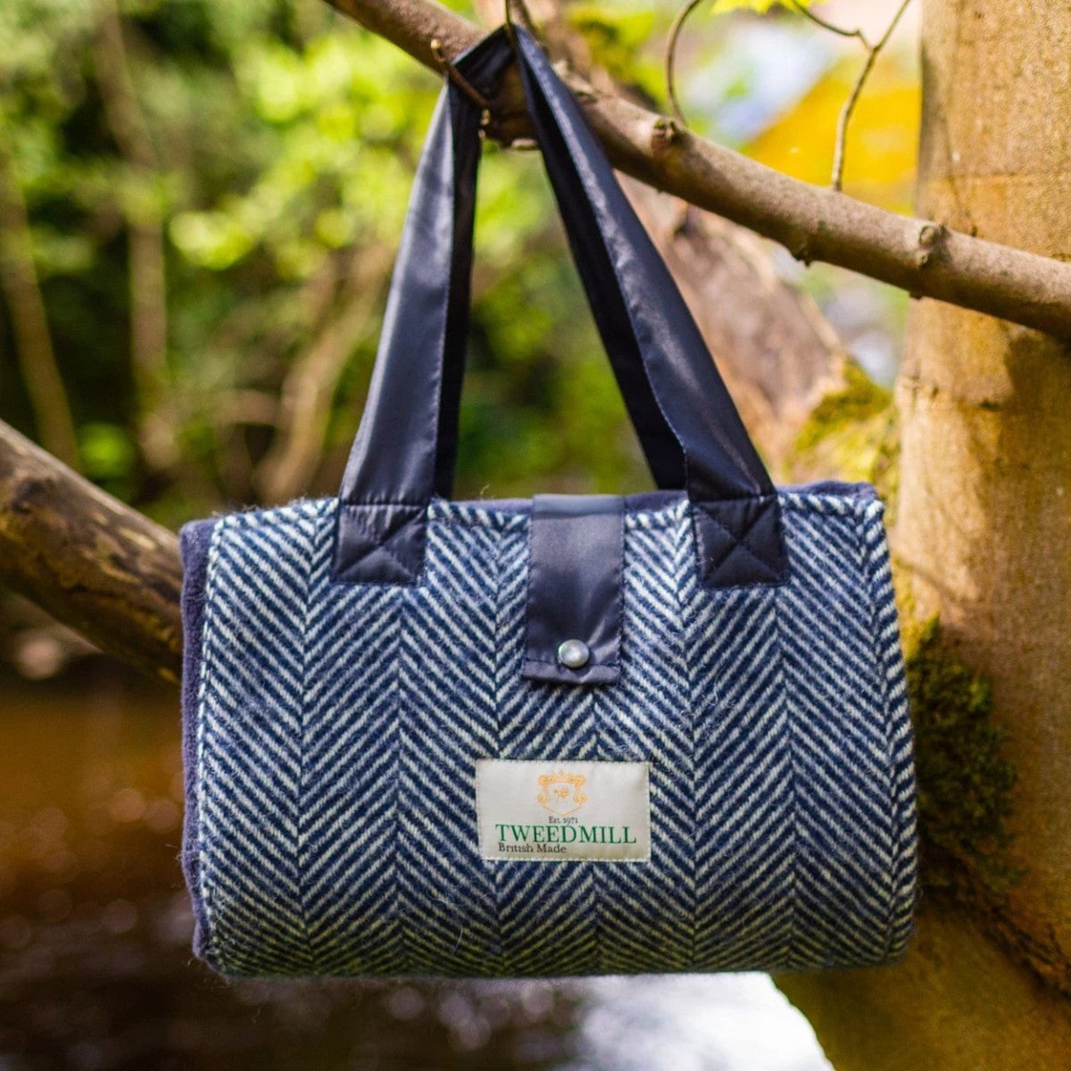 Picknickkleed Leisure Visgraat Blauw - Fleece - Waterdicht - 137x137cm - Tweedmill by MoodCompanyNL