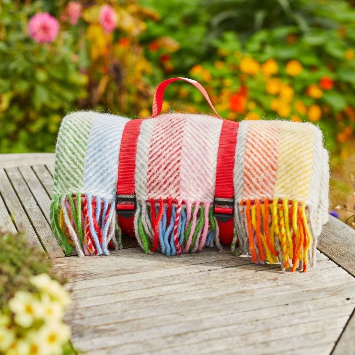 Picknickkleed Polo Regenboog - Wol - Waterdicht - 145x183cm - Tweedmill by MoodCompanyNL