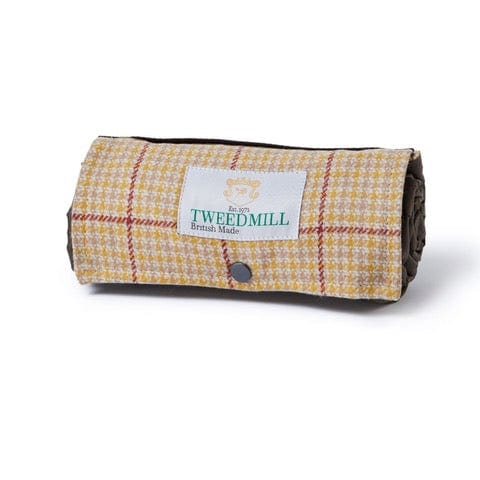 MoodCompanyNL - Picknickkleed Walker Geruit Tweed 390 Geel - Tweed - Waterdicht - 66 × 98cm - Tweedmill - 5060958302644
