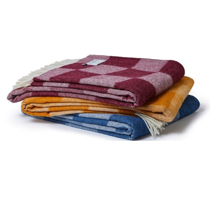 MoodCompanyNL - Plaid Bijou bordeauxrode - 150x183 - Nieuw Wol - Tweedmill UK - 5060958302880