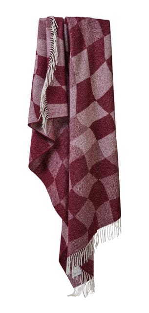 MoodCompanyNL - Plaid Bijou bordeauxrode - 150x183 - Nieuw Wol - Tweedmill UK - 5060958302880