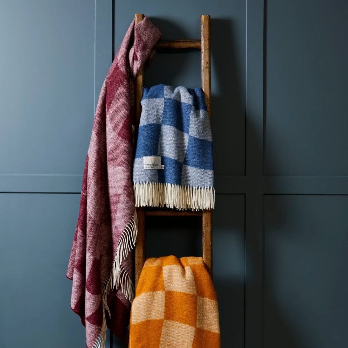 Plaid Bijou bordeauxrode - 150x183 - Nieuw Wol - Tweedmill UK by MoodCompanyNL