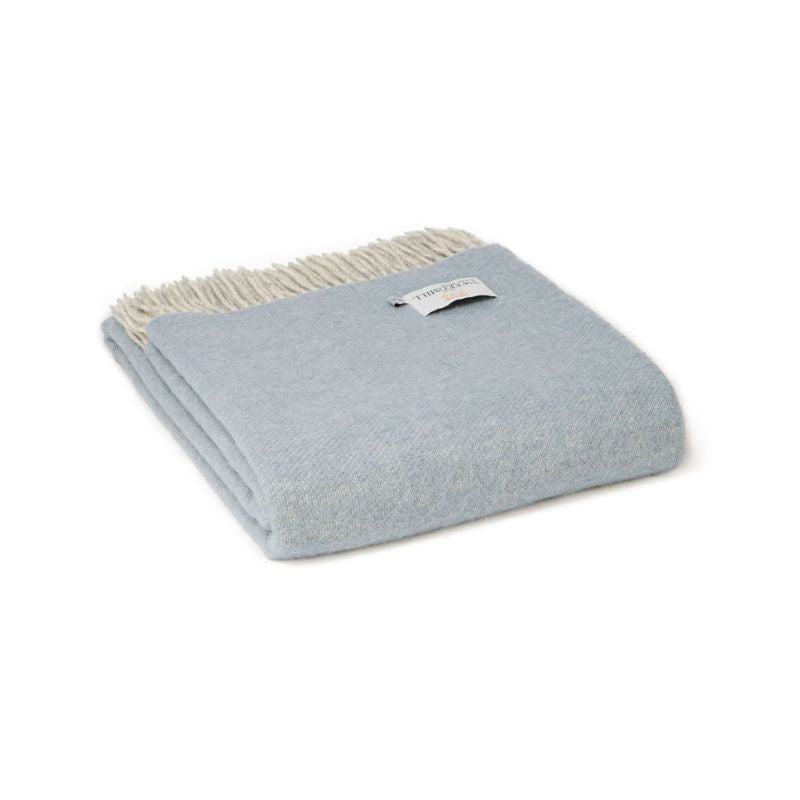 Mood Company - Plaid Dartmoor Blauw en Grijs (Blue Mist) - voor en achterzijde verschillend - 150x183 - Nieuw Wol - Tweedmill UK - 5060958300671