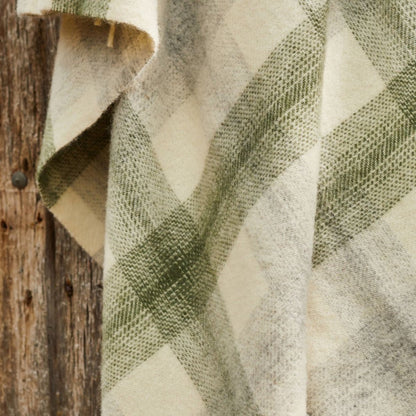 Mood Company - Plaid Meadow Olijfgroen - 150x183 - Nieuw Wol - Tweedmill UK - 5060958305140