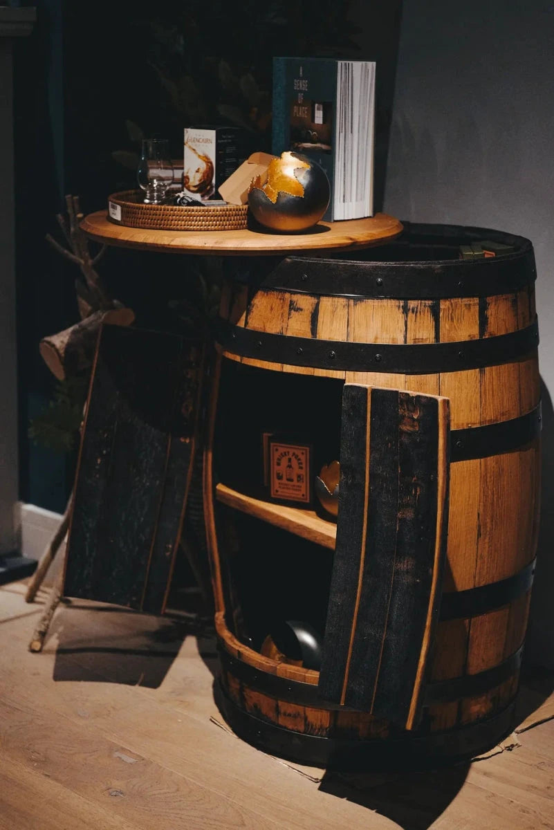 PRE ORDER Whisky Bar met deuren – Oude Whiskyvaten– Darach Scotland by Mood Company