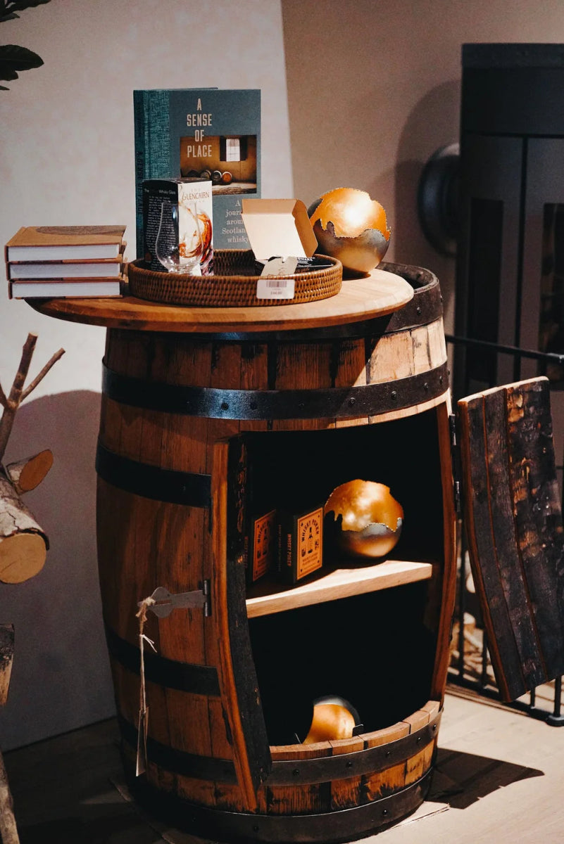 Mood Company - PRE ORDER Whisky Bar met deuren – Oude Whiskyvaten– Darach Scotland - 