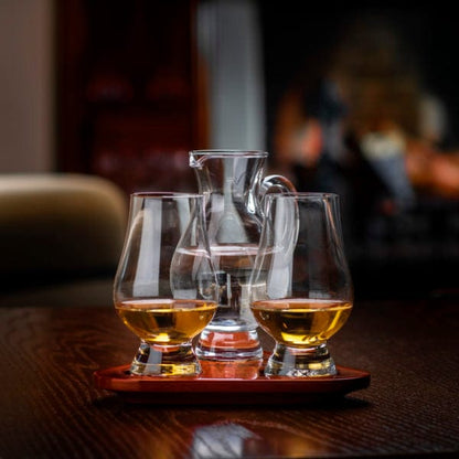 MoodCompanyNL - Proeverijset Dienblad met Waterkaraf en 2 Whiskyglazen - Glencairn Crystal Scotland - 8845130000980