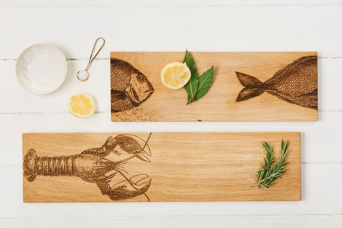 Serveerplank Kreeft - 60x15 - Schots Eikenhout - Scottish Made by MoodCompanyNL