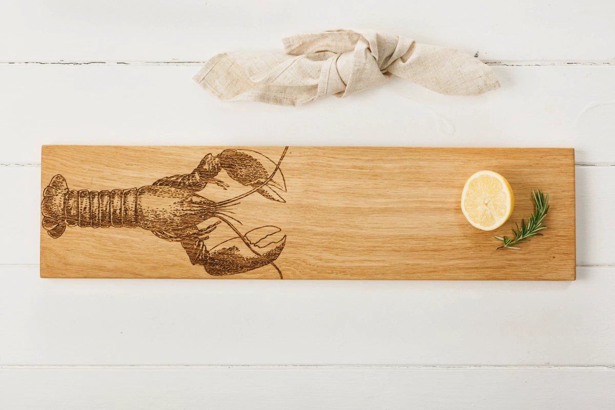 Serveerplank Kreeft - 60x15 - Schots Eikenhout - Scottish Made by MoodCompanyNL