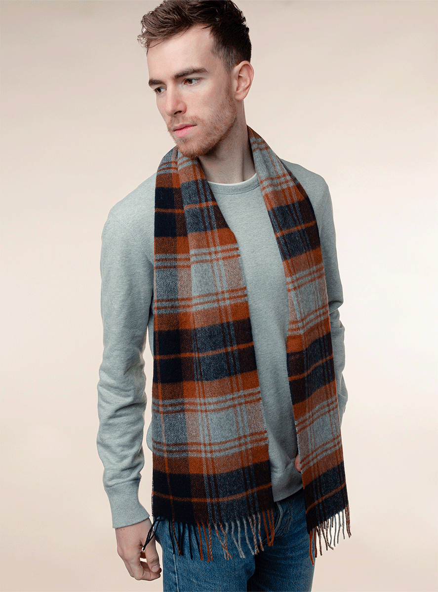 MoodCompanyNL - Sjaal Briggate Blauw Roestbruin - rood (Navy - Rust) - Meriono Lamswol - 25 x 190 - Bronte by Moon Scotland - 6095638623695