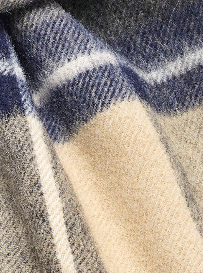 MoodCompanyNL - Sjaal Madison Blauw (Navy) Camel - Meriono Lamswol - 25 x 190 - Bronte by Moon Scotland - 6095638074039