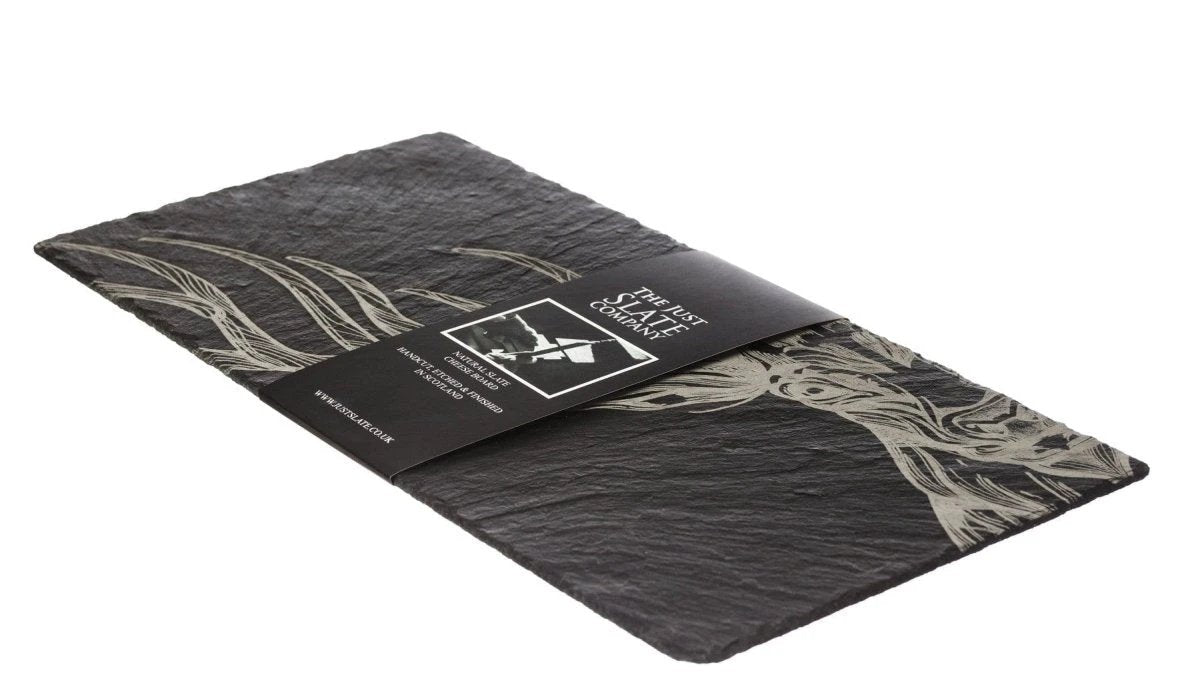 Tafelloper Edelhert Verticaal - Gegraveerd - 50x25 - Leisteen - Just Slate Company Scotland by MoodCompanyNL