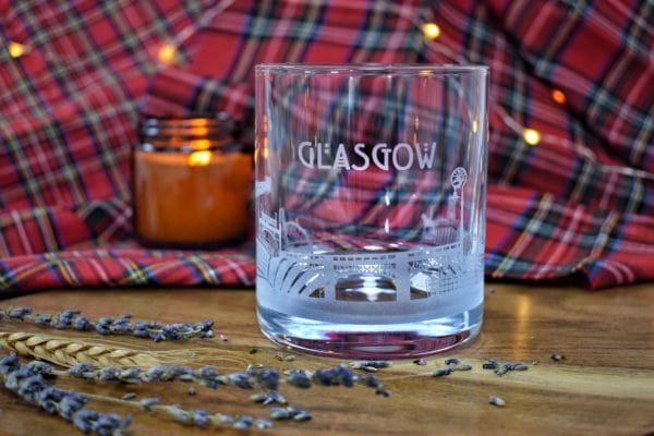 MoodCompanyNL - Whiskyglas Skyline Glasgow - Gegraveerd - Glencairn Crystal Scotland - 6091028318349